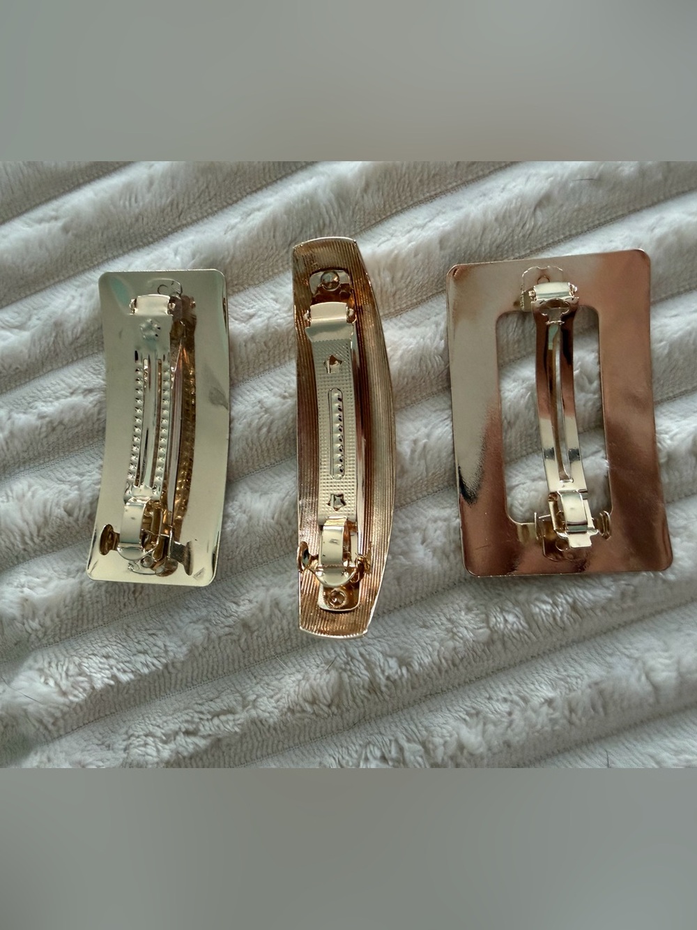 Lulu's Gold Rectangular Metal Hair Clip Trio